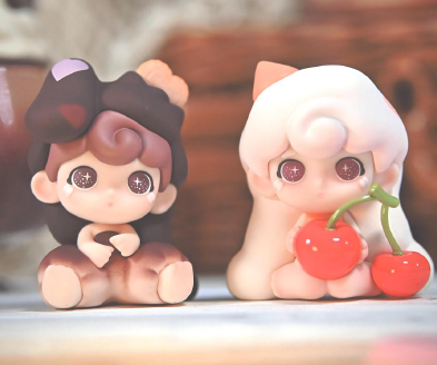 Winkyee Dream Sweetheart Series Mini Blind Box – Pastel Dessert Vinyl Figure